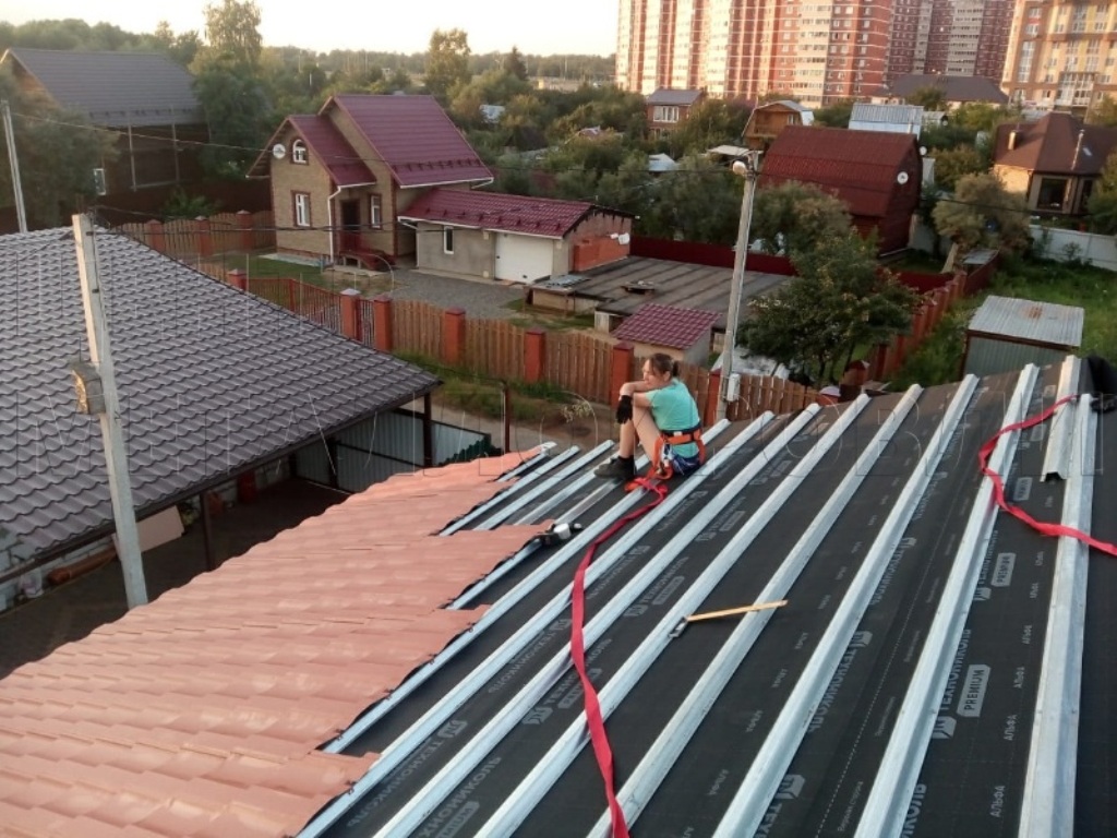 Металлочерепица Геркулес 8004 терракотовый Стальной Бархат от Центра Металлокровли в Минске