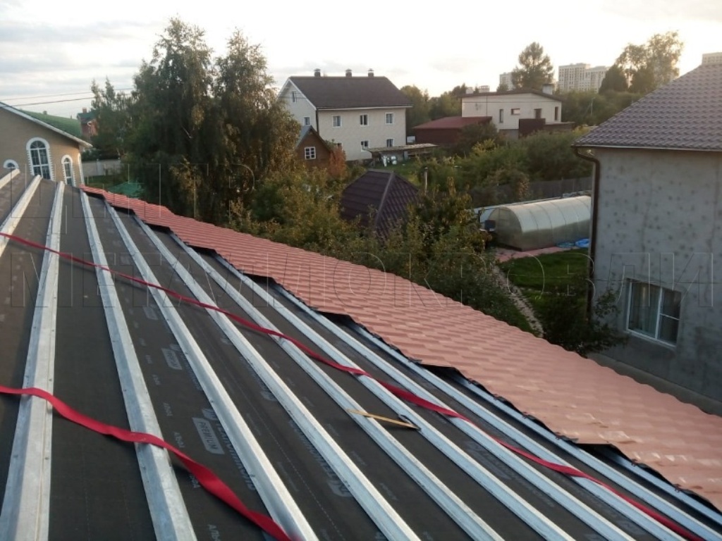 Металлочерепица Геркулес 8004 терракотовый Стальной Бархат от Центра Металлокровли в Минске